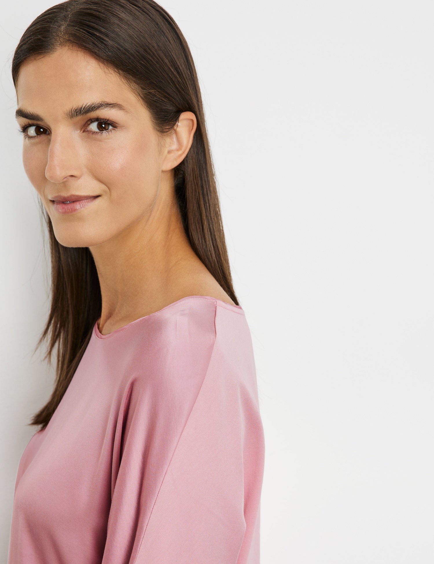 3/4 Sleeve Top With A Fabric Panel And A Subtle Sheen_270229-35033_30907_04