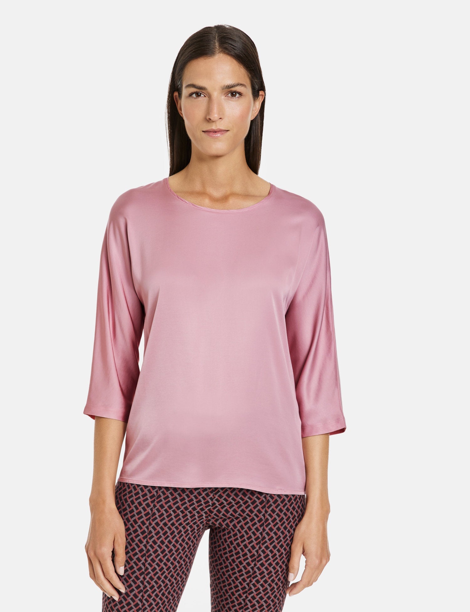 3/4 Sleeve Top With A Fabric Panel And A Subtle Sheen_270229-35033_30907_07