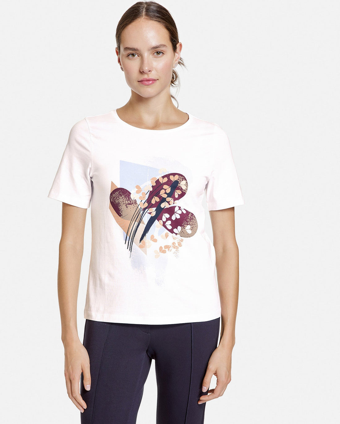 White T-Shirt With A Front Print