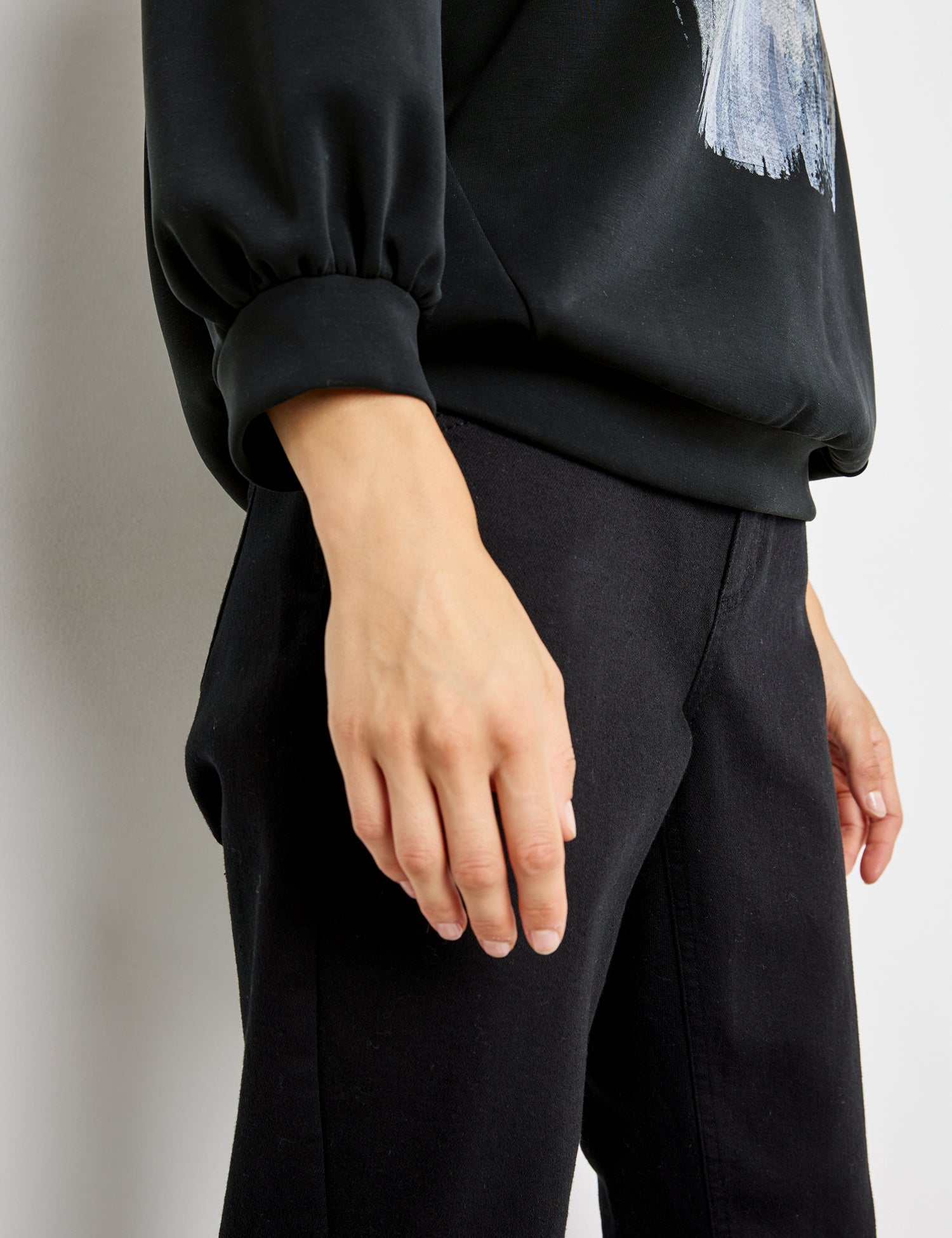 Black Sweater With 3/4 Balloon Sleeves