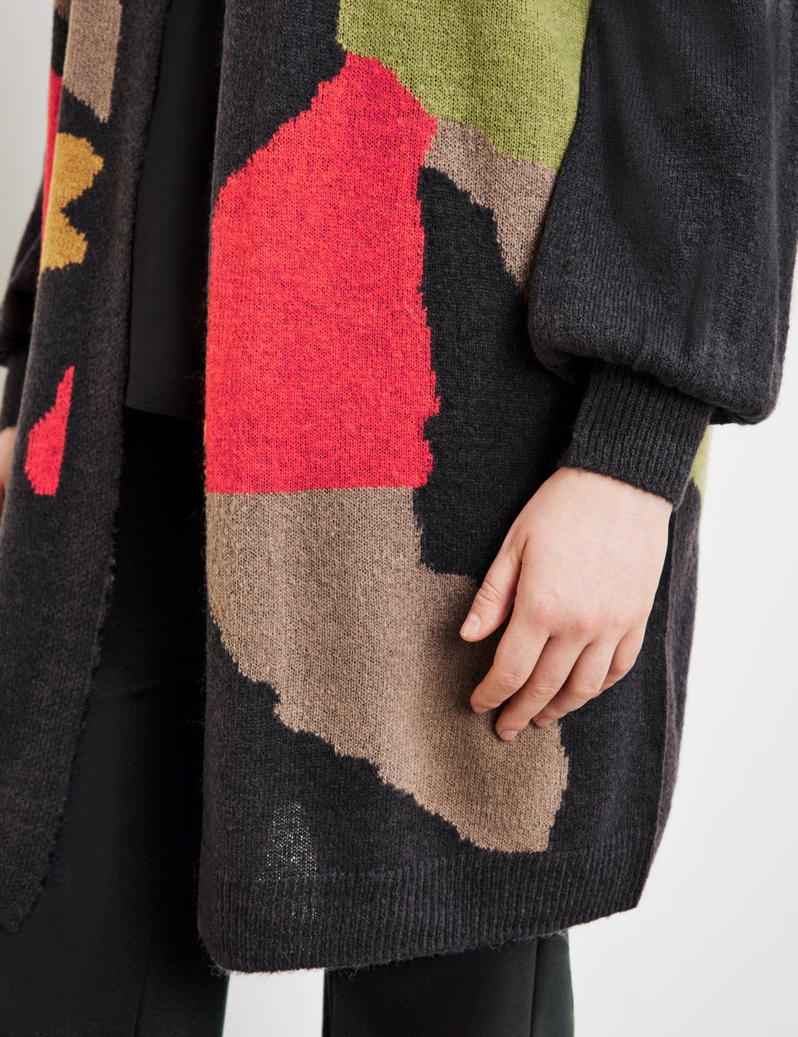 Long Intarsia Knit Cardigan_332211-25410_2222_04