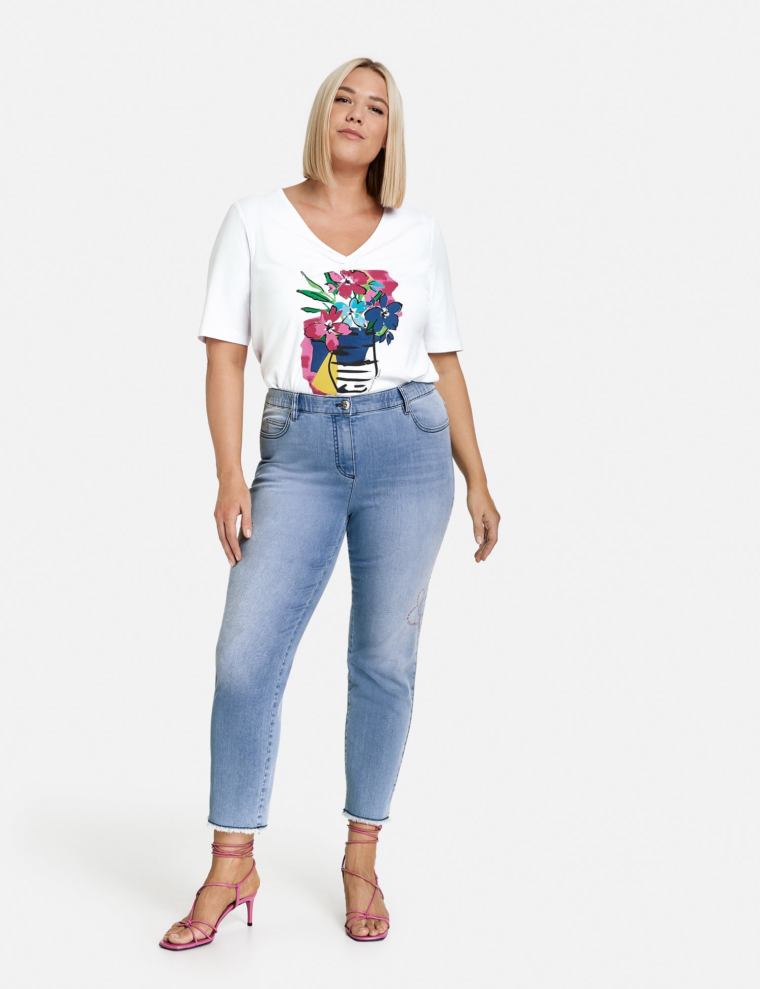 7/8-Length Jeans With Placement Floral Prints, Betty