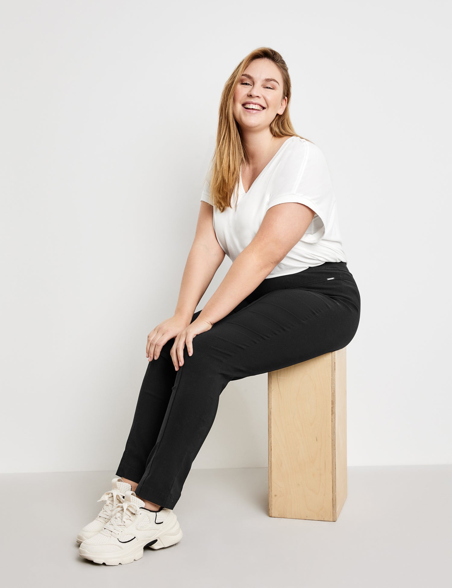 Black Slim Fit Pants Lucy