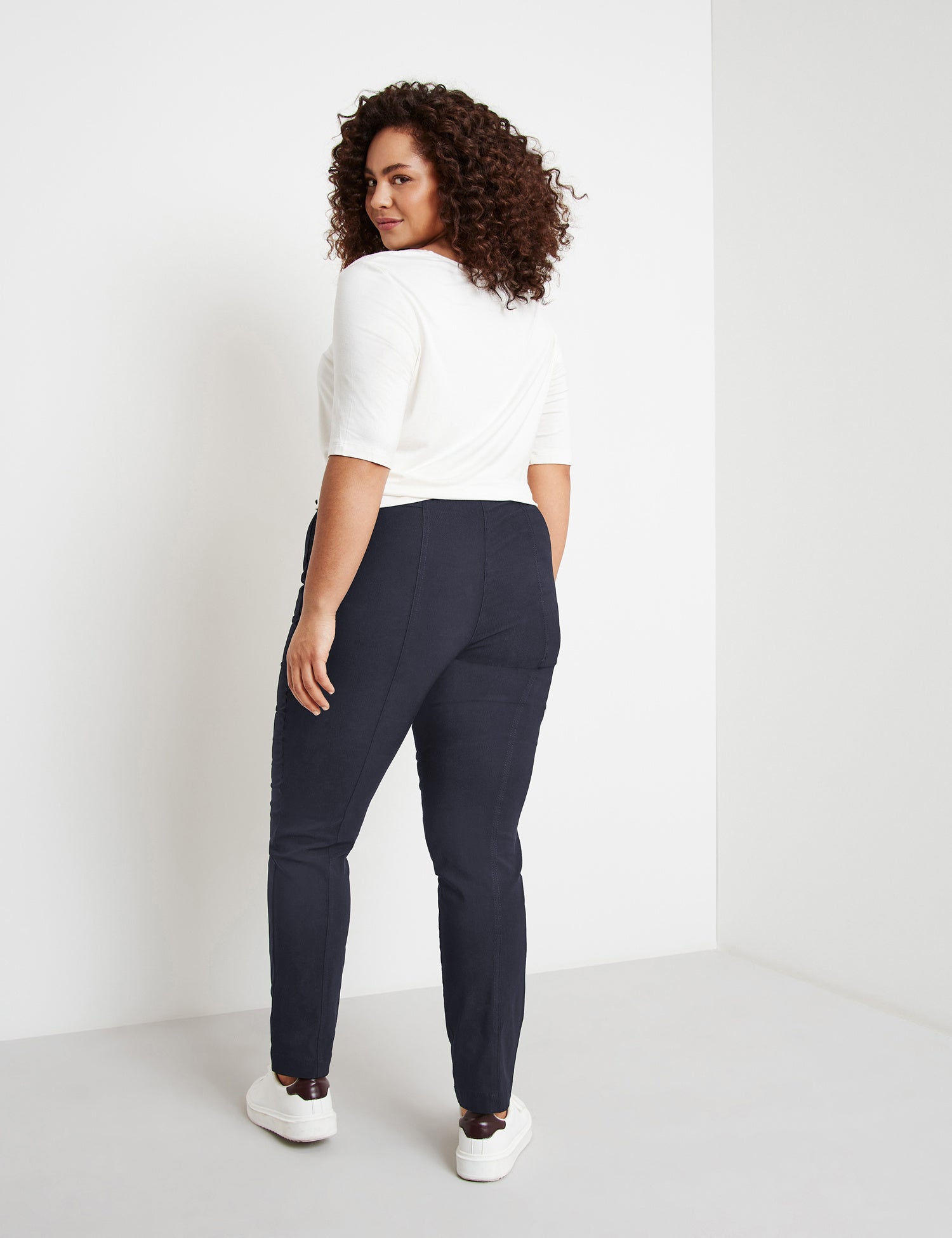 Dark Blue Slim Fit Pants Lucy