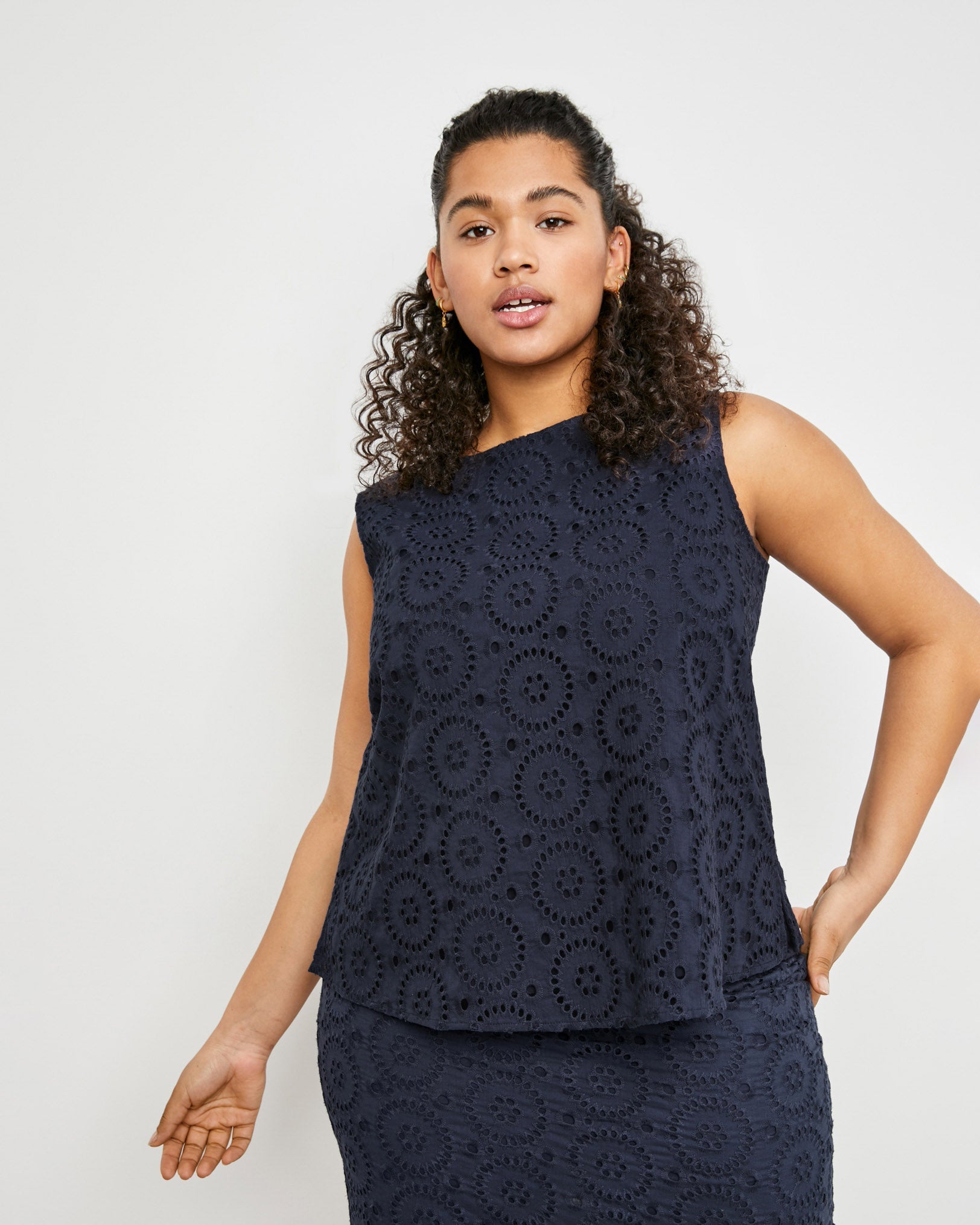 Dark Blue Blouse Without Sleeve