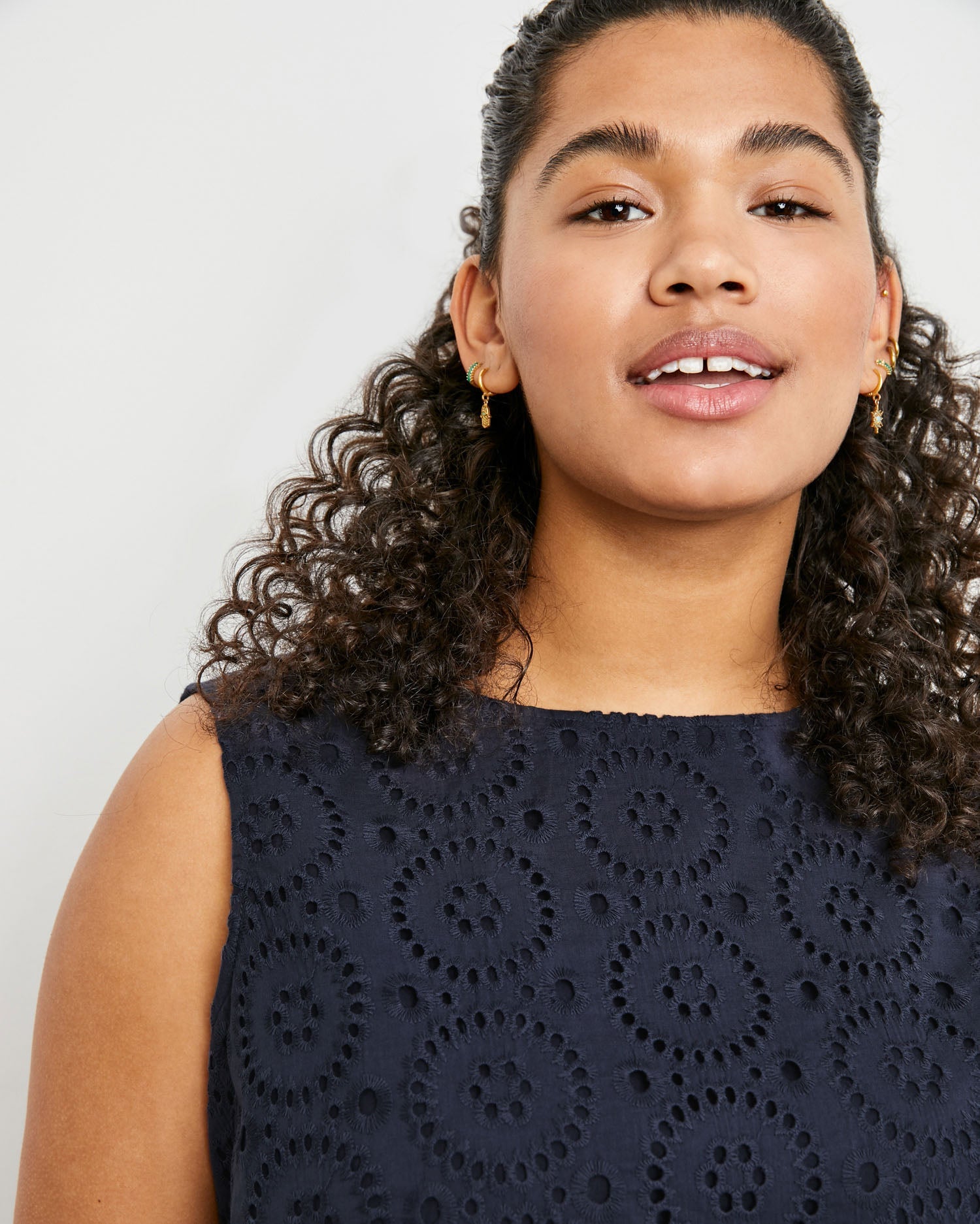 Dark Blue Blouse Without Sleeve