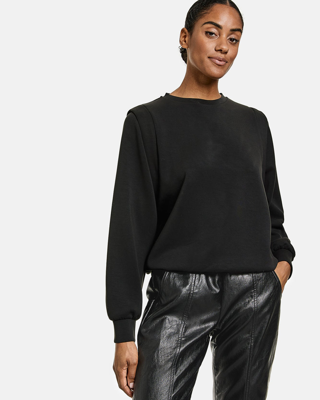 Black T-Shirt 1/1 Sleeve