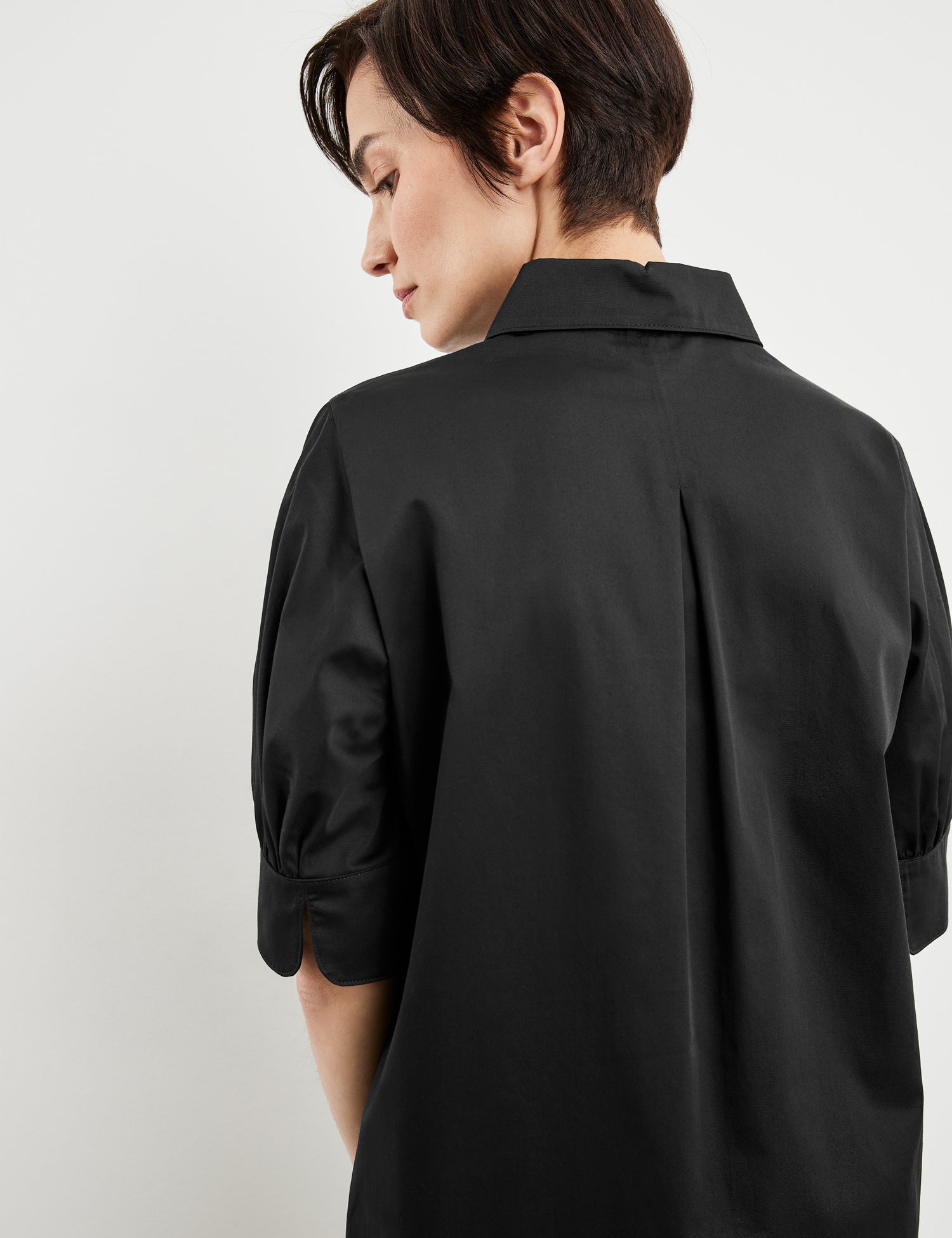 Blouse Dress With Inverted Pleat