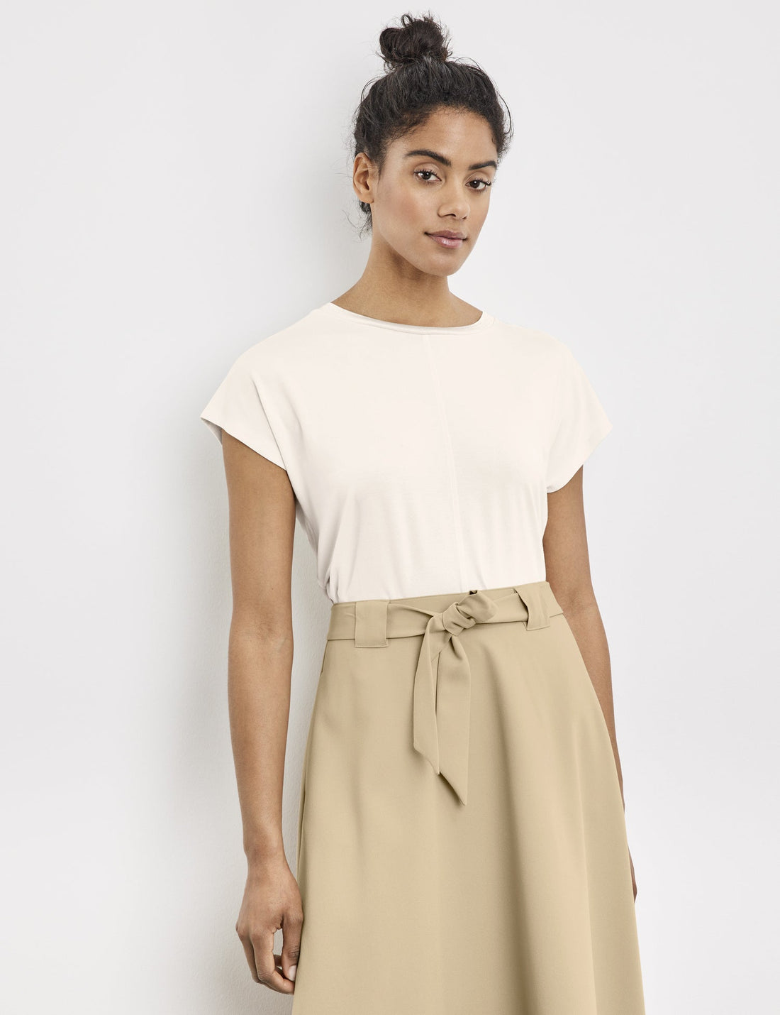 Short Sleeve Top With Fine Knit Details