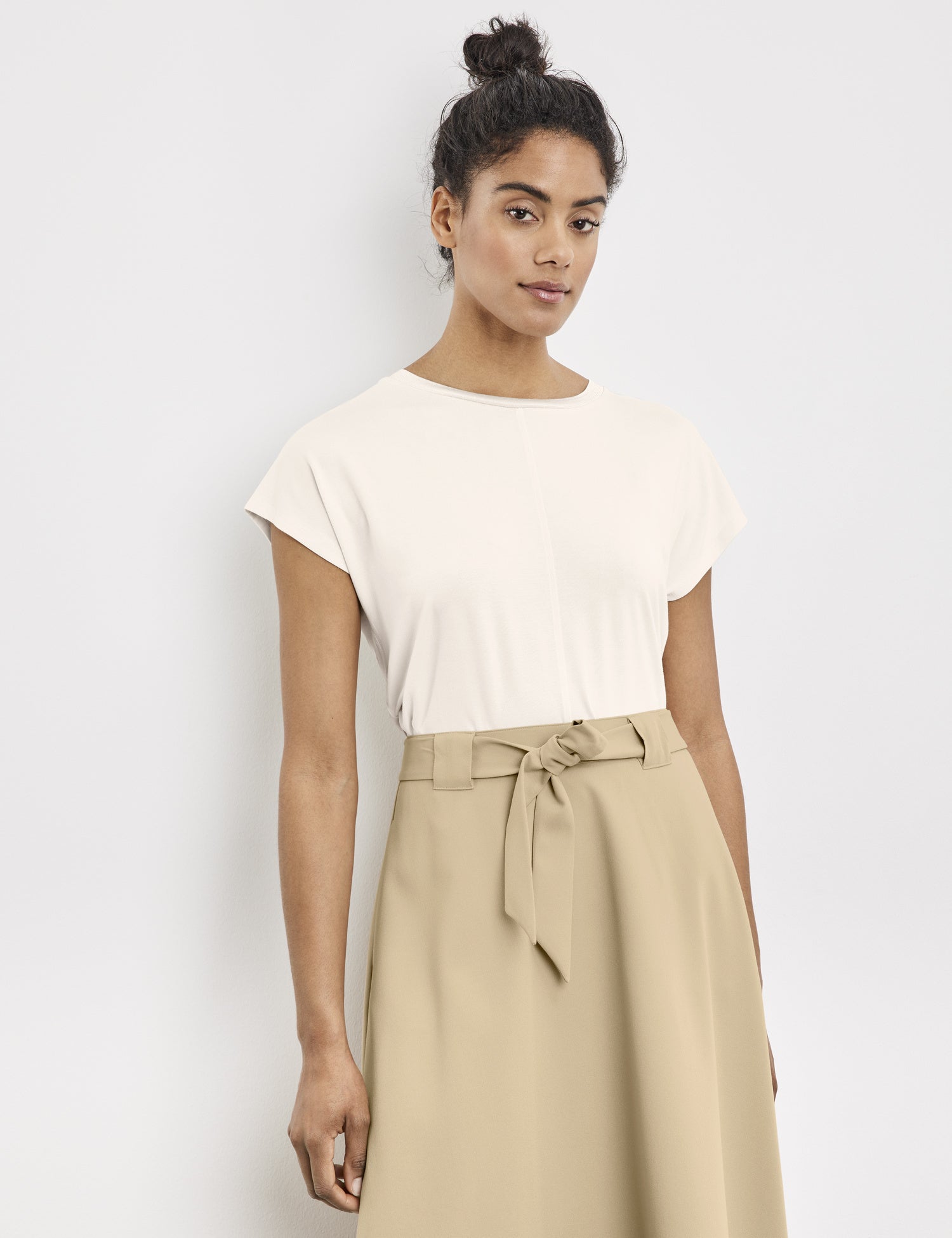 Short Sleeve Top With Fine Knit Details