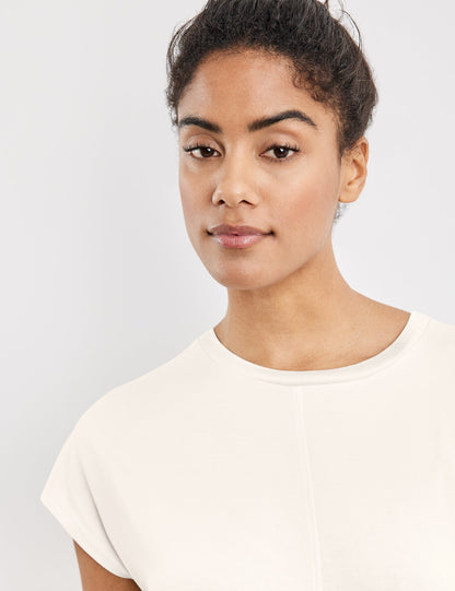 Short Sleeve Top With Fine Knit Details