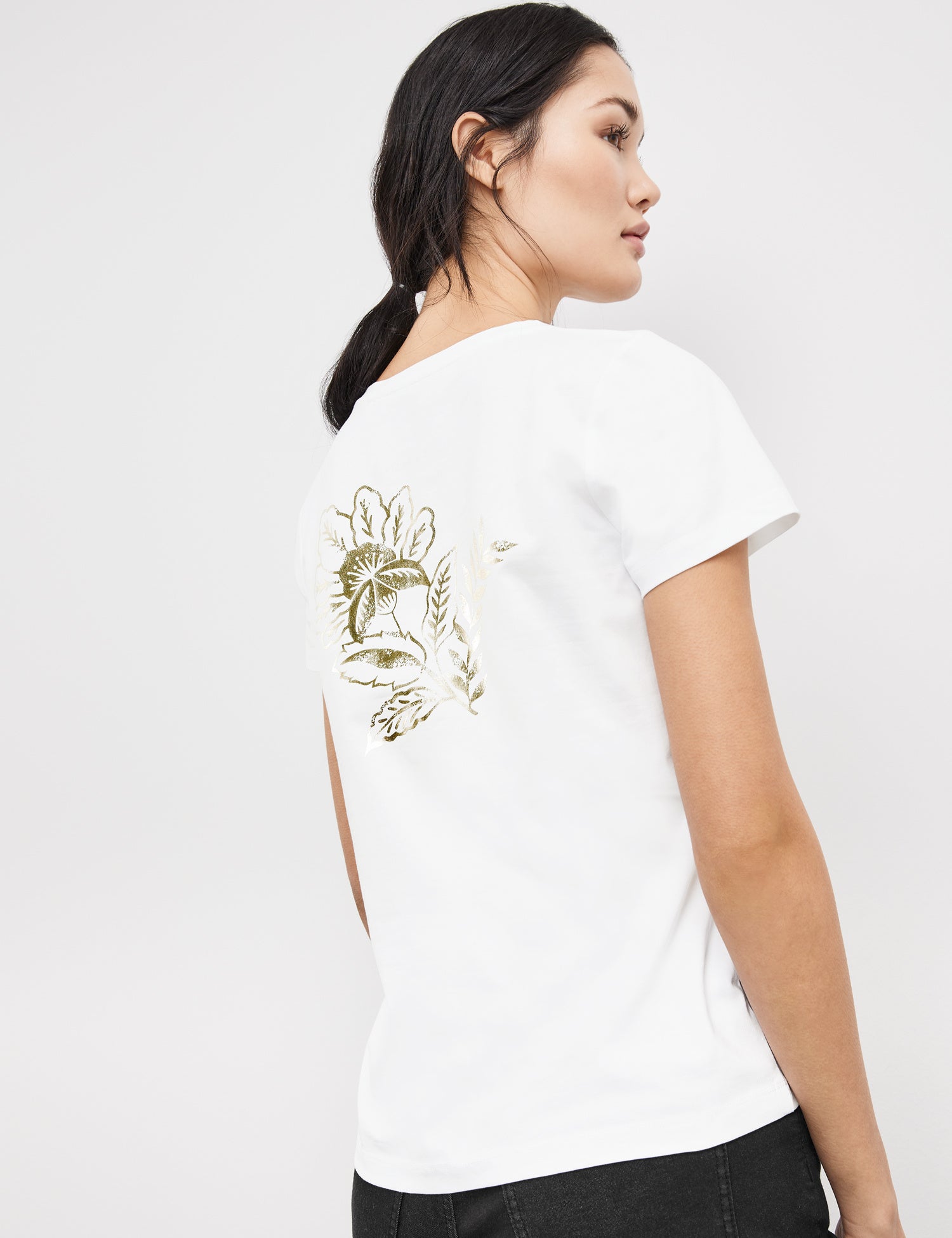 T-Shirt With A Front And Back Print