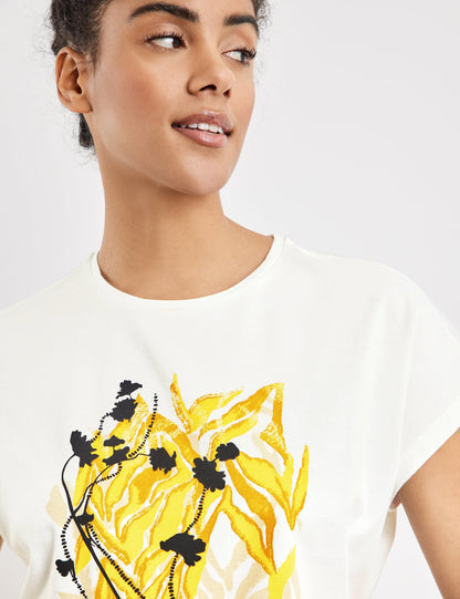 T-Shirt With A Front Print