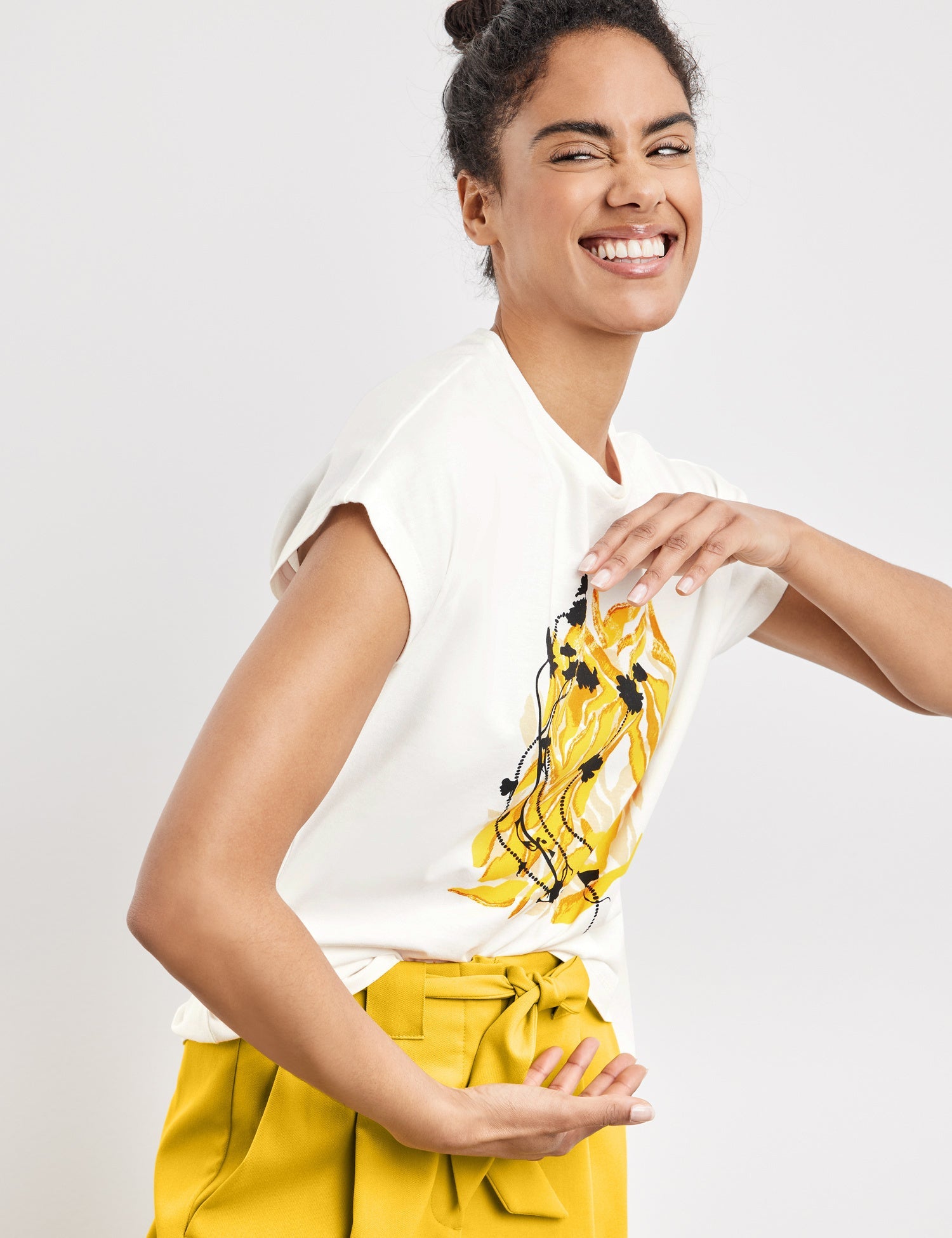 T-Shirt With A Front Print