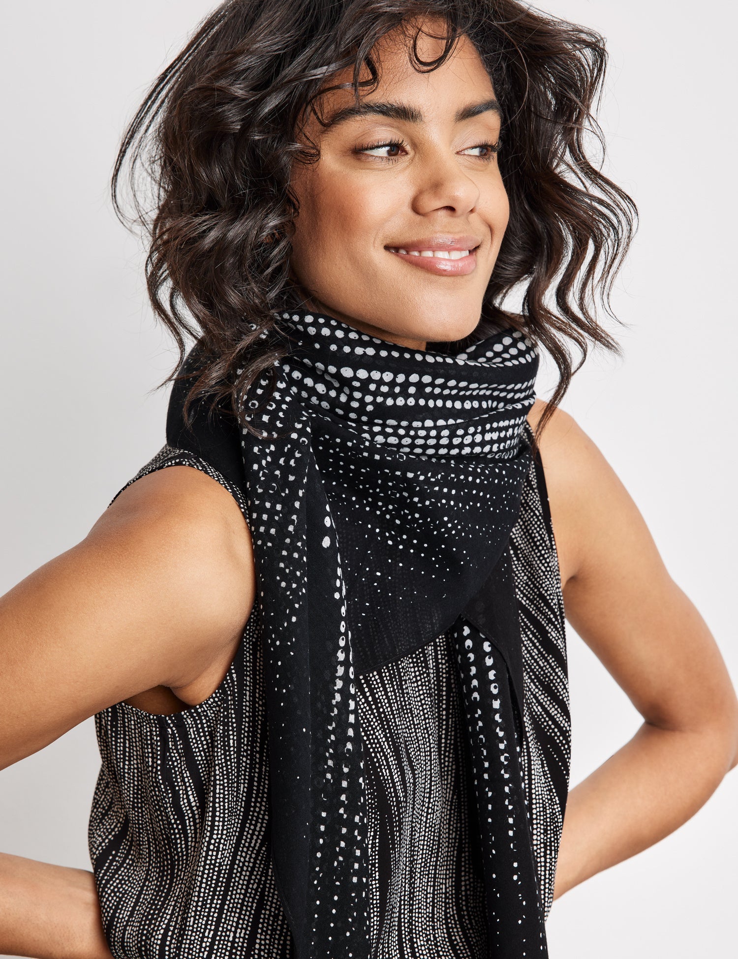 Triangular Scarf With A Print