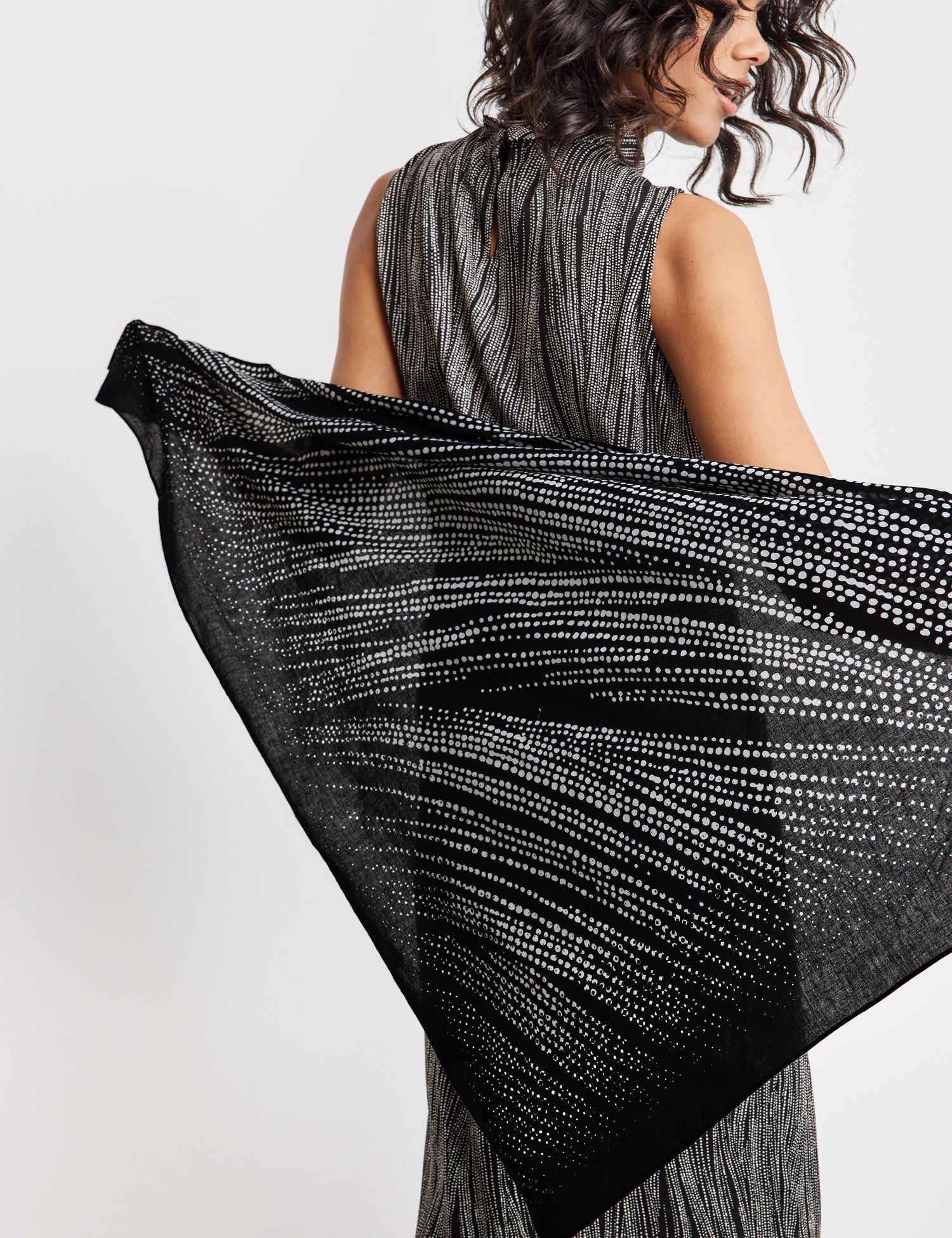 Triangular Scarf With A Print